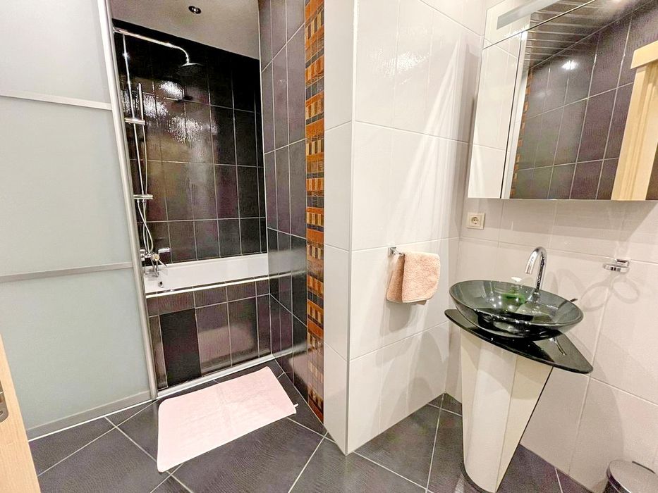 ЛЮКС в ЖК Мост Сити, вид на реку, 2к, ванна, центр. Новый дом. Балкон.