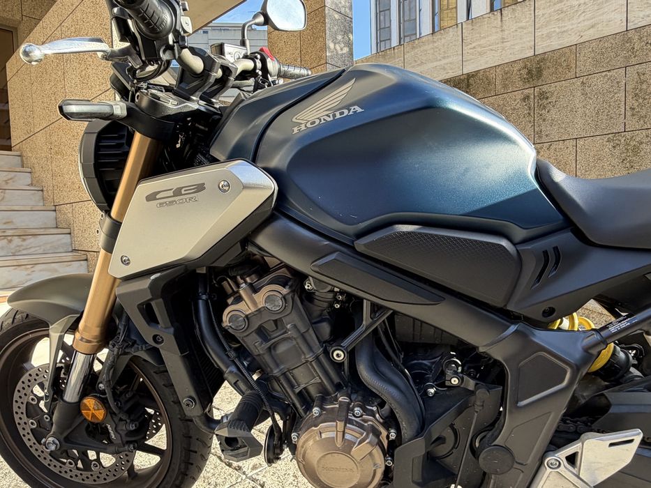 Honda CB650R 95 Cv (70 Kw) com apenas 6750 km