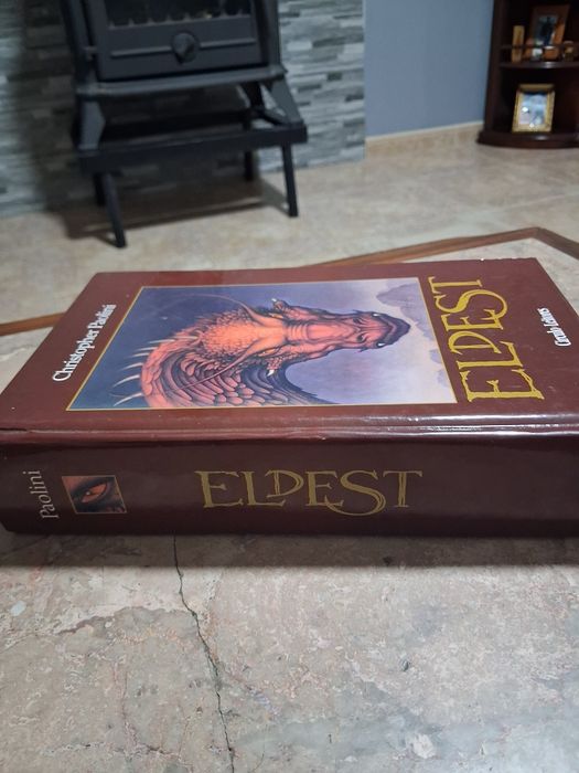 Livro título eldest