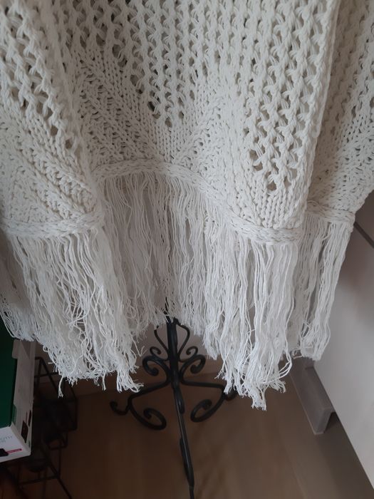 Narzutka Zara tunika L kolekcja frędzle boho lato dzianina tkmaxx