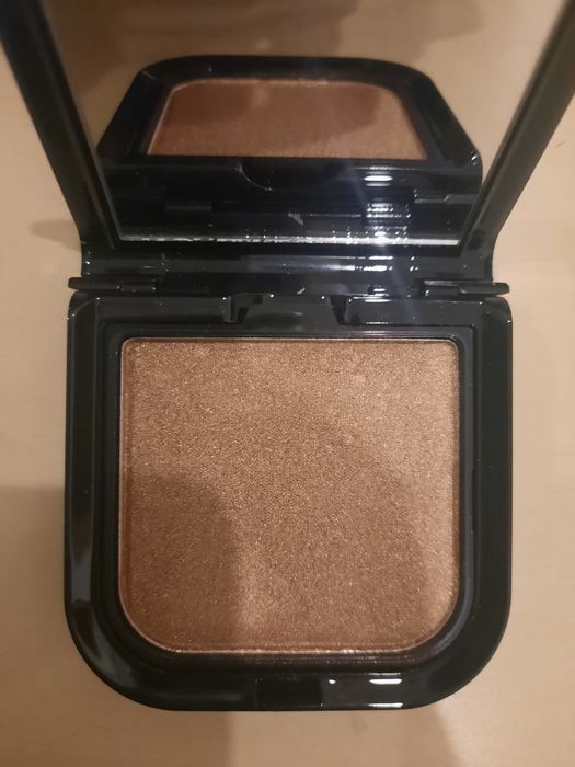 Iluminador bronze Make B.64283713669249121