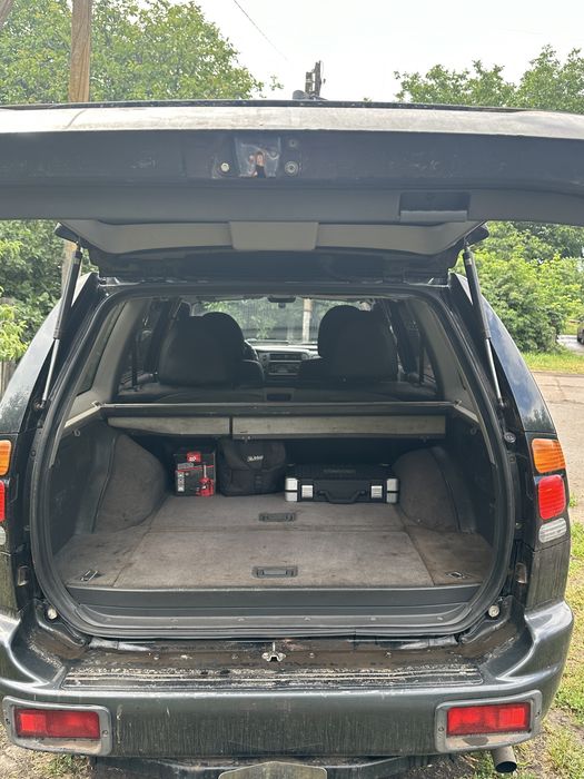 Mitsubishi pajero sport 1