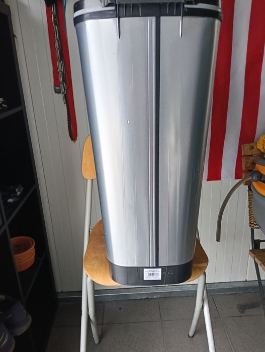 Sprzedam kosz na śmieci