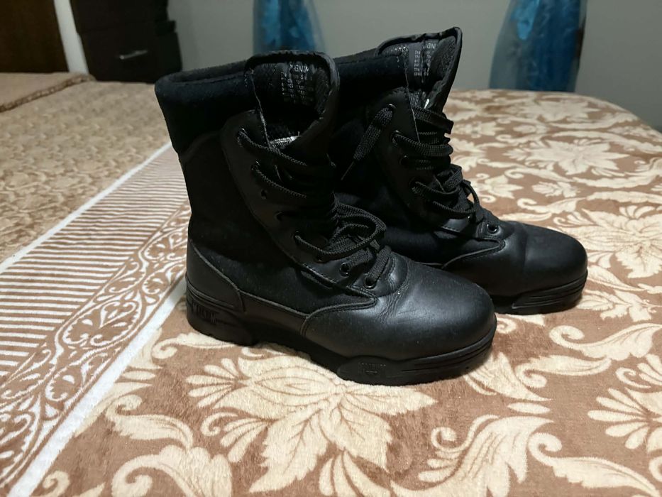 Vendo botas magnum