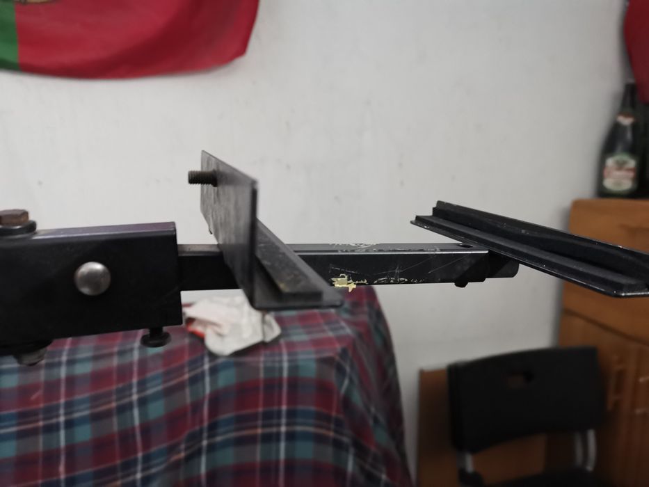 Suporte colunas parede ajustavel