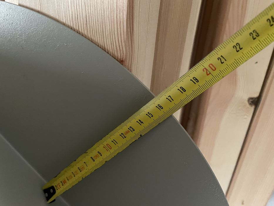 Półki nocne półokrągłe.