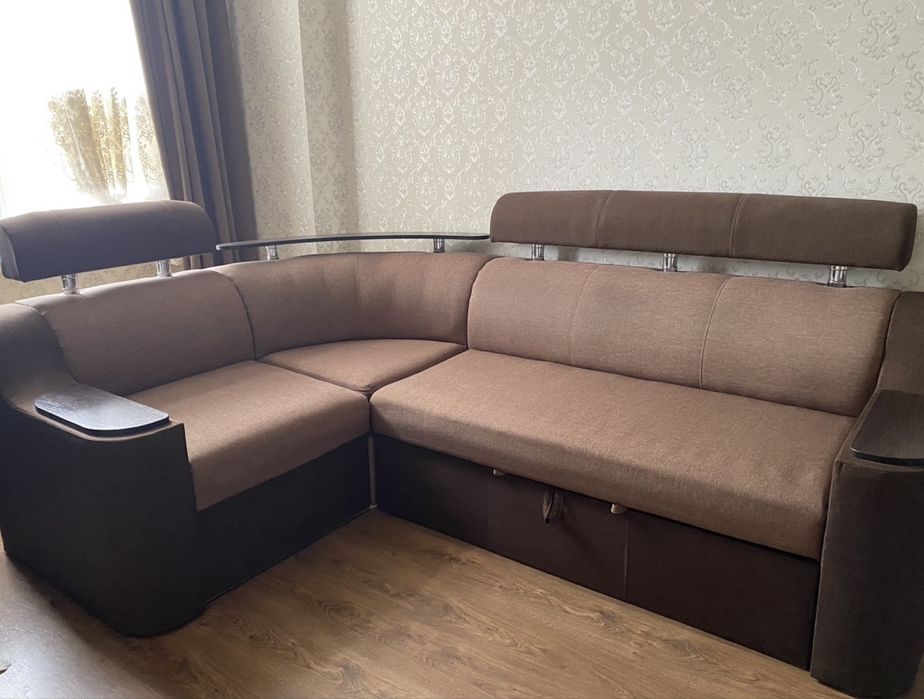 Продам б/у диван