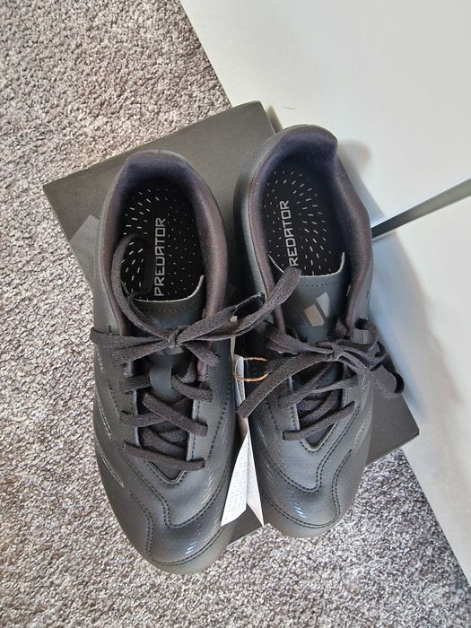 Korki Adidas Predator czarne rozm. 37,5 / 38