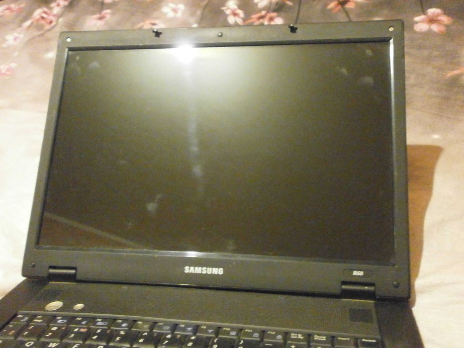 Ноутбук Samsung R60 plus несправний