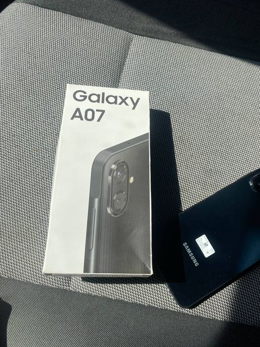 Продам самсунг а07