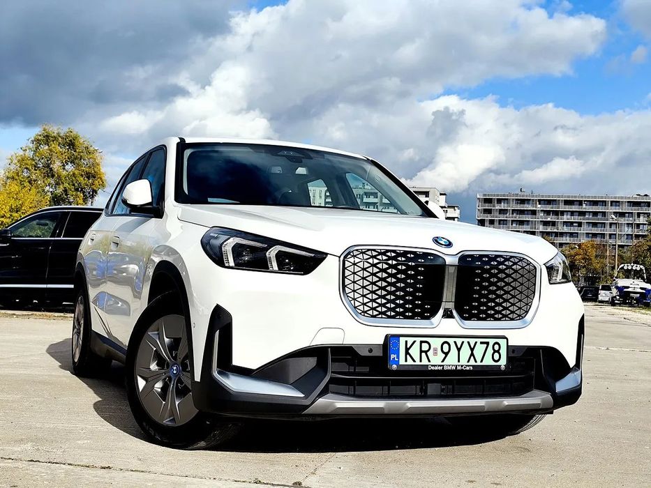 BMW iX1