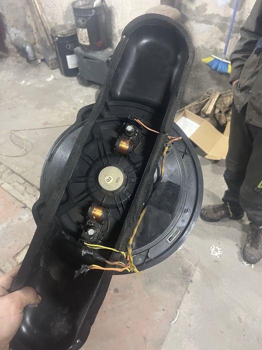 Продам бас динамік