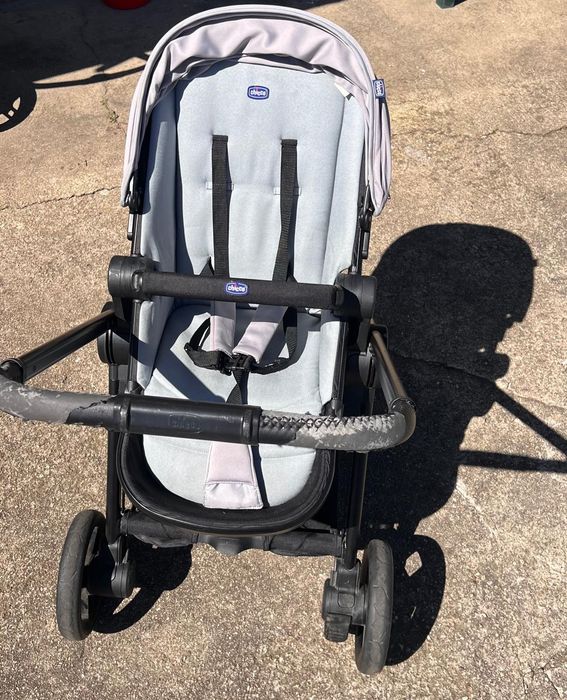 Carrinho de passeio marca Chico