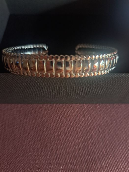 Pulseira em aço, nova