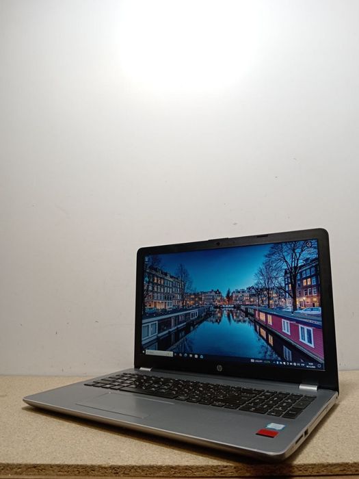 Ноутбук для роботы