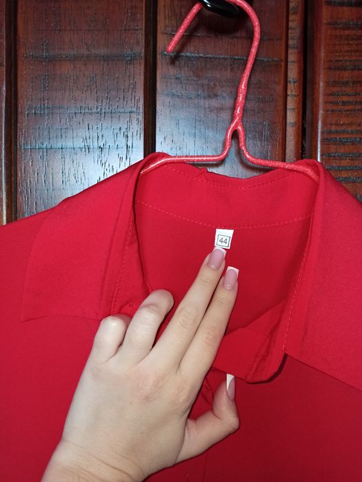 Блуза жіноча червона