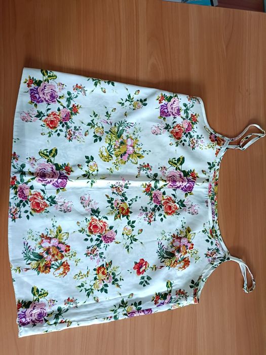 Koszulka damska na ramiączkach XS Amisu biała w kwiatki