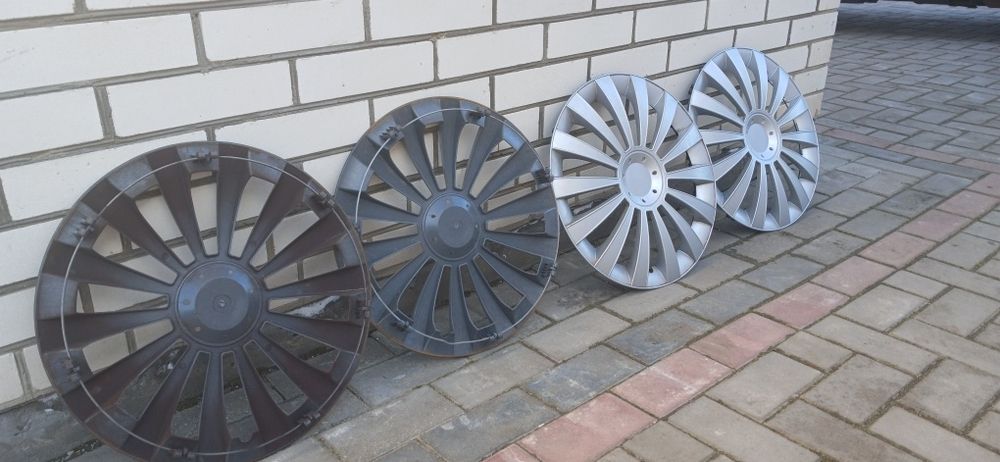 Продам ковпаки на колесо