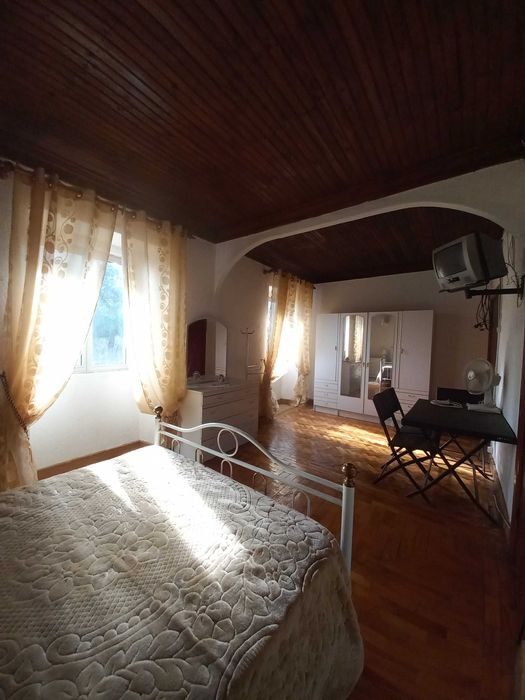 Moradia V6 com terreno para exploração