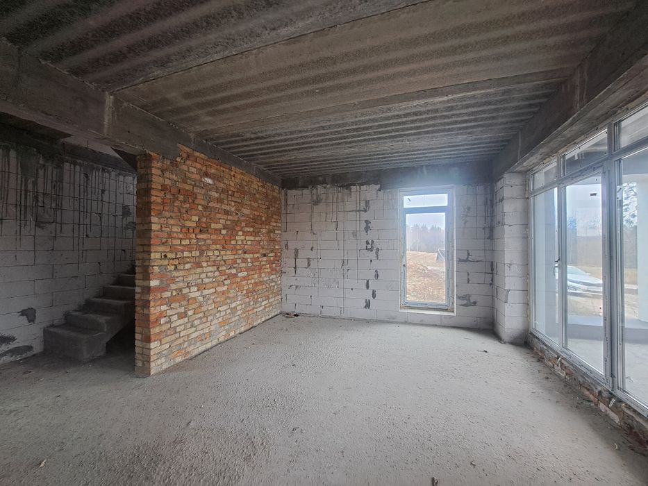 Чудовий будинок в передмісті Києва