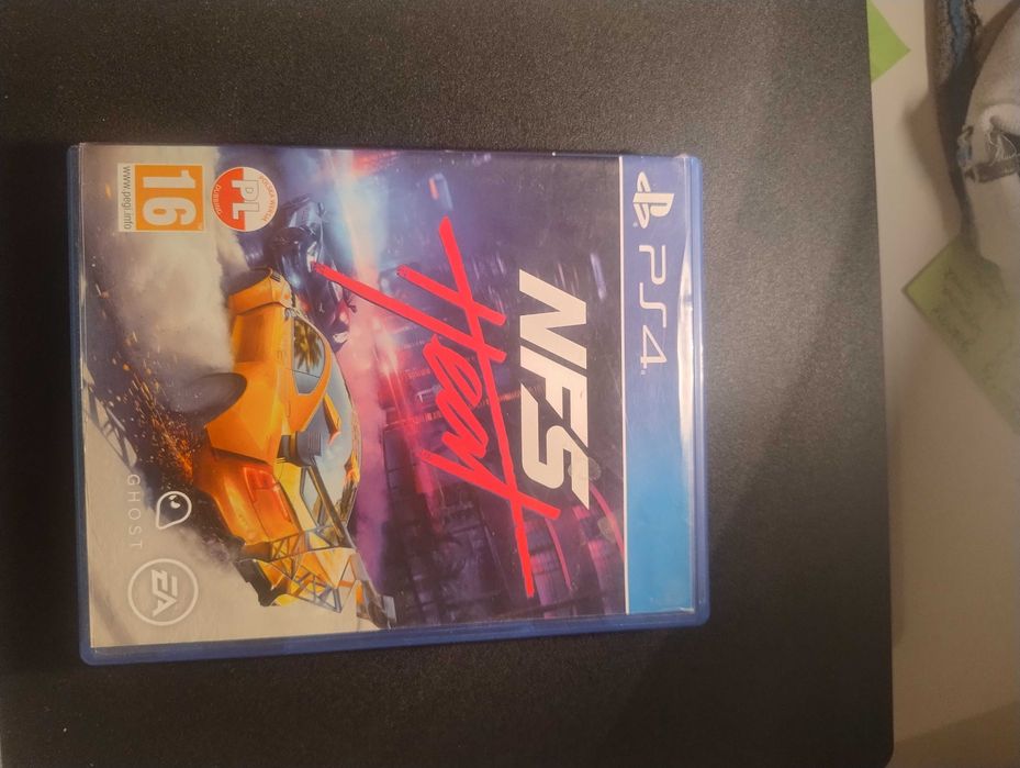 Sprzedam konsole PS4