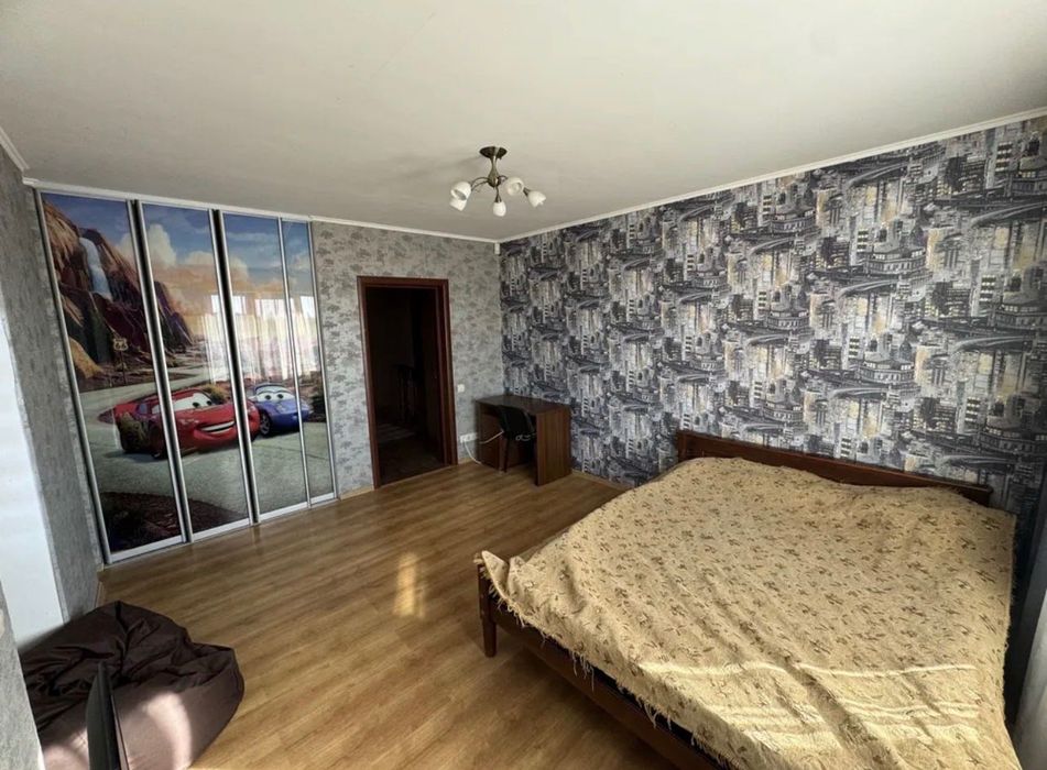 Здається будинок 290 м² біля Броварів! 31 сотка, газ, 30 кВт, 3 види опалення, гараж на 2 авто