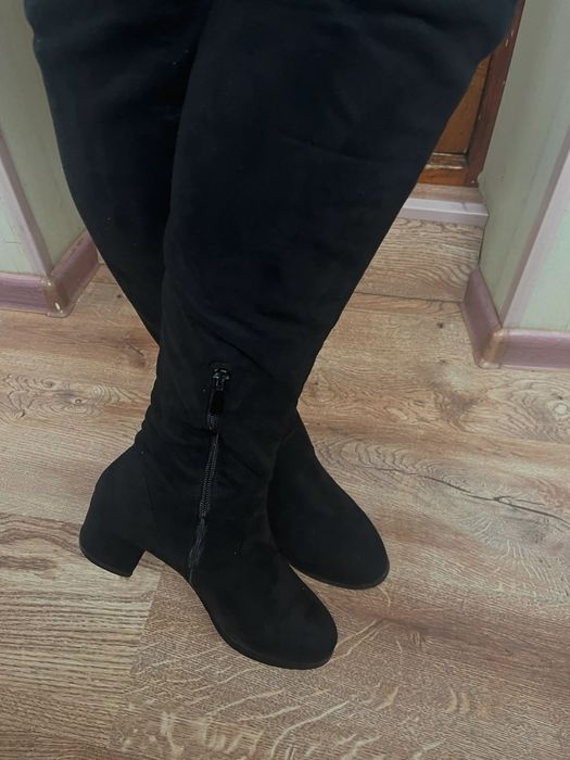Батфорди сапожки на низькому каблуку, замшові Чоботи 39р, 25,5см.