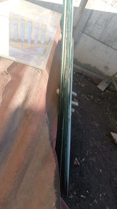 Скло шиби віддам безкоштовно