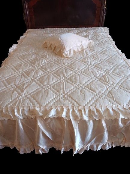 Colcha / edredon casal NOVA cetim beje