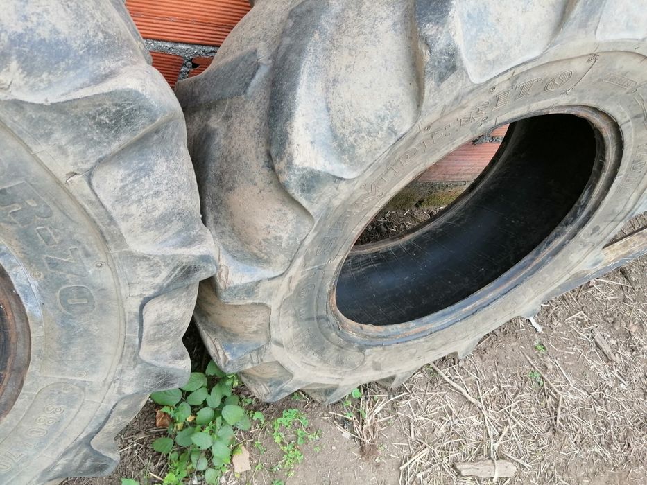 Pneus trator jante 24