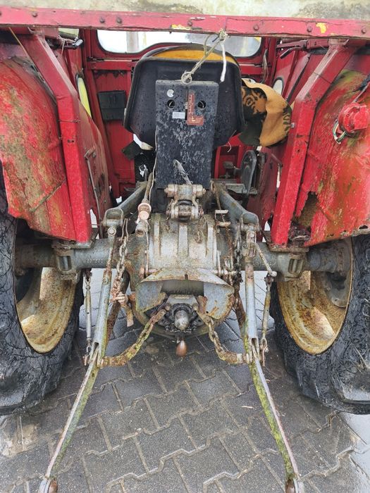 Ciągniki rolnicze mf 135