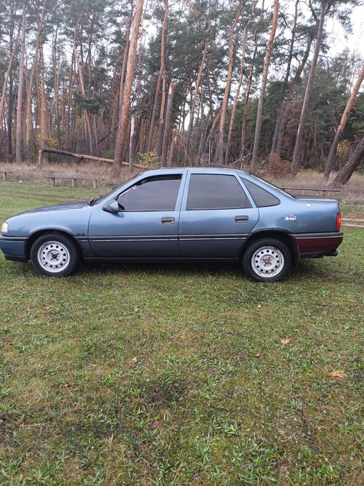 Opel Vectra A. 1.6 Газ/Бензин