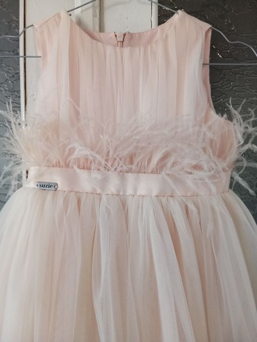 Святкове плаття  підійде на  випускний в садочок.