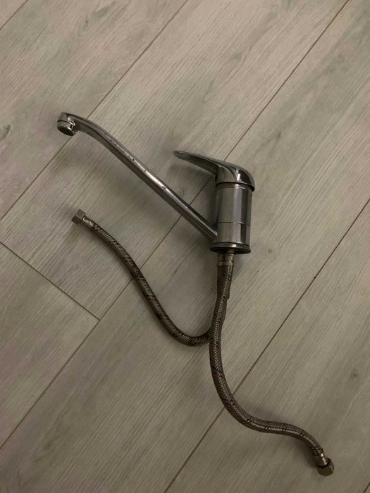 Torneira de Cozinha em Inox – Moderna e Funcional