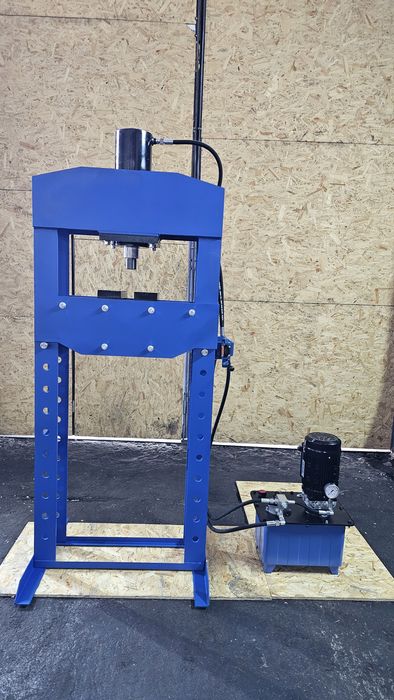 Промисловий прес 10 ; 20 ; 30 ; 50  тон