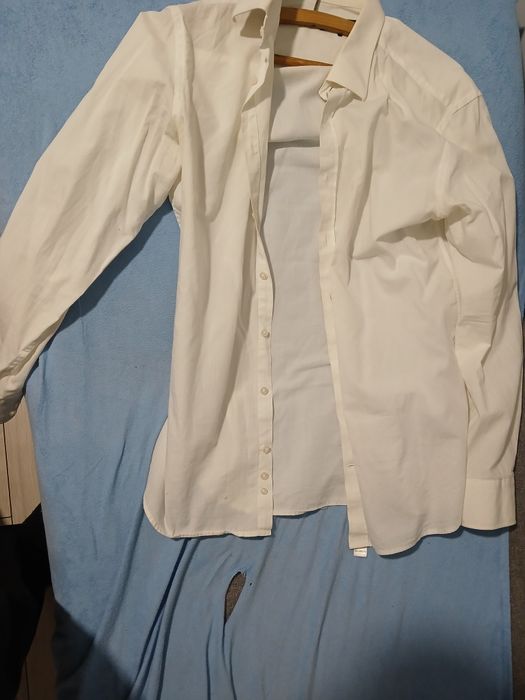 Koszula z długim rękawem i kołnierzem