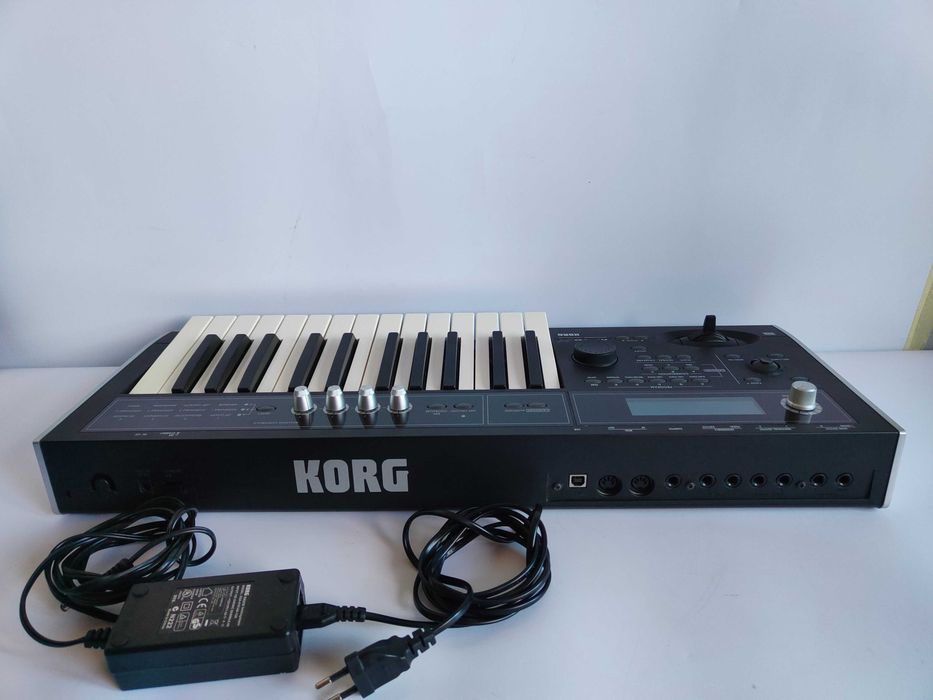 KORG micro X syntezator