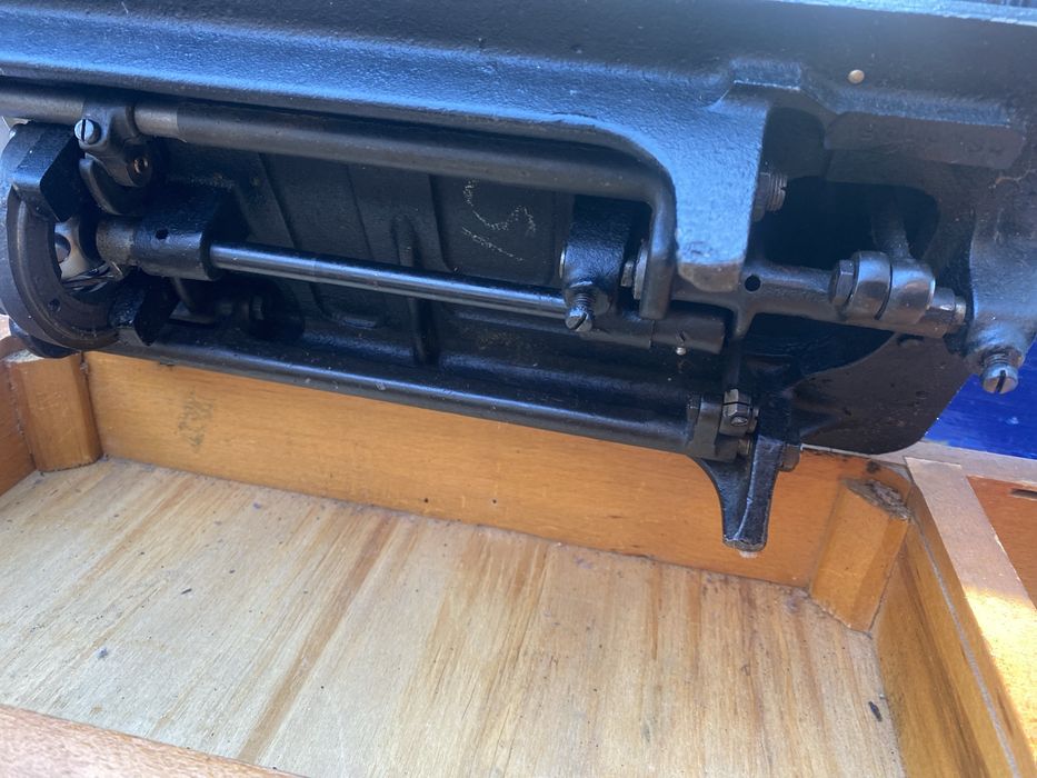 Швейна машинка Подолка