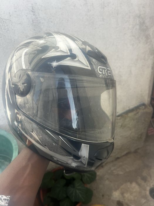 Capacetes de mota