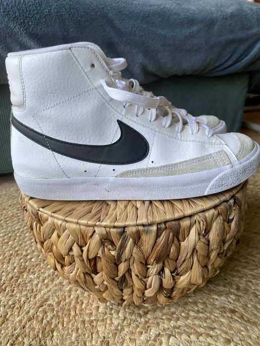 Ténis brancos da Nike