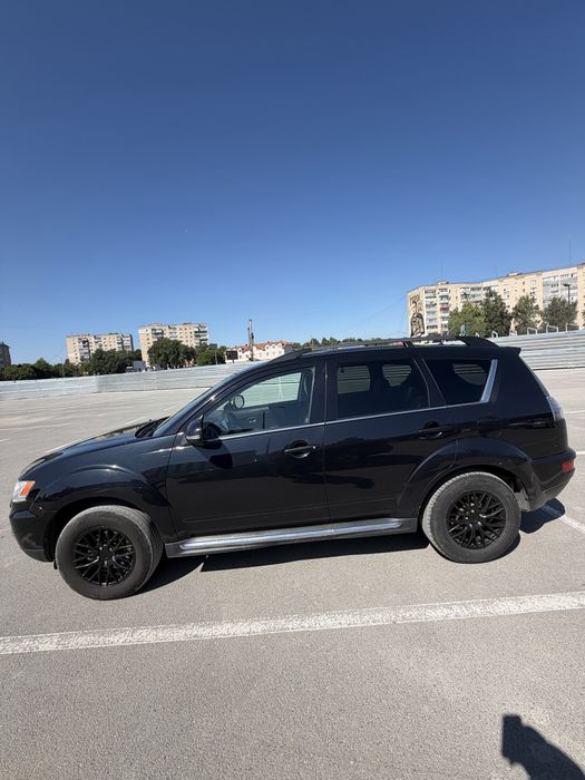 Mitsubishi outlander XL