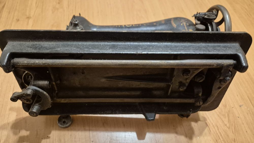 Stara maszyna Singer do szycia