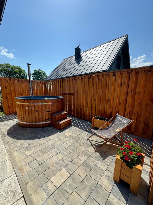 Domek z balia na Mazurach nad jeziorem do wynajecia