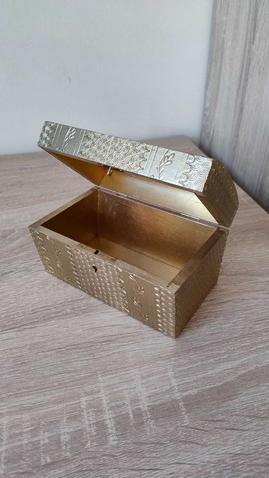 Drewniana szkatułka / PRL