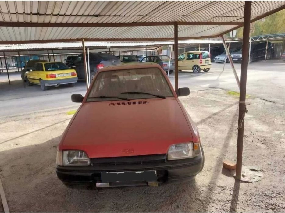 Блок і іш Форд ескорд купе 1.4б 89р