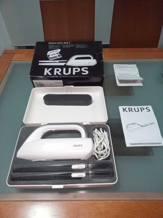 Faca elétrica KRUPS GVD 3 com dois conjuntos de lâminas