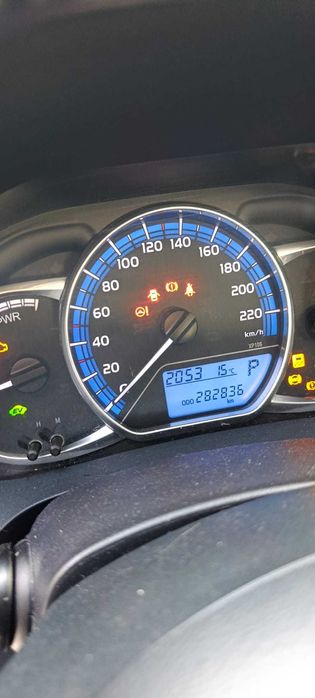 Toyota Yaris Hybrid 1.5 Comfort Navi à Venda
