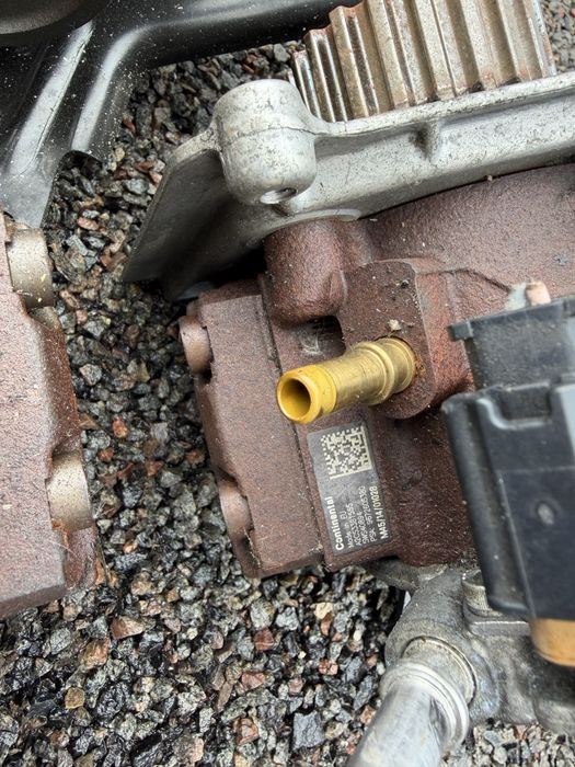 Паливний насос (ТНВД) 1.6 hdi Пежо Сітроєн Вольво Мазда Форд A2C53381555 9672605380