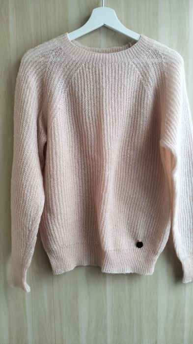 Женские свитера скидка 50-70%