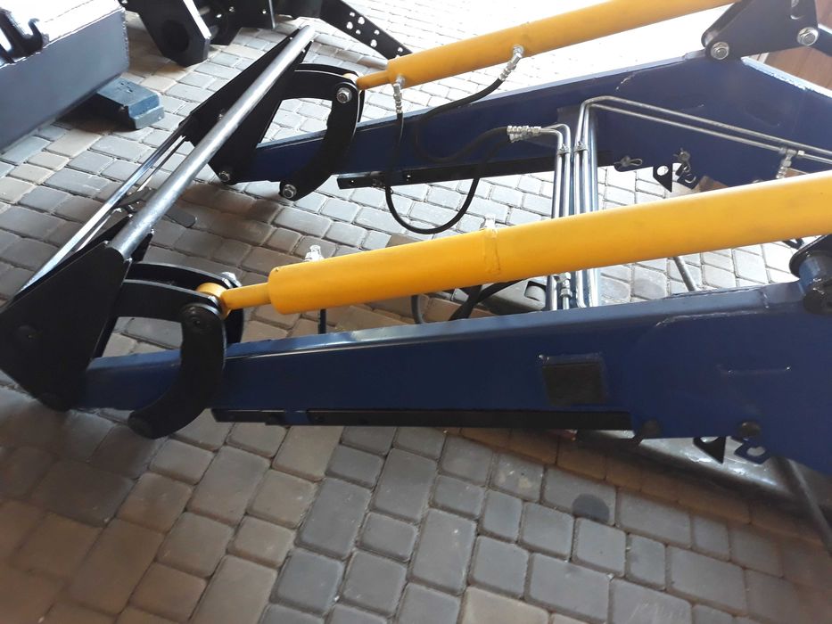 Фронтальный погрузчик на МТЗ, ЮМЗ,Т-40 КУН